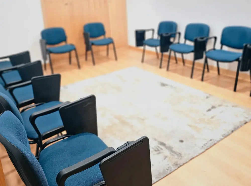 Sala de Terapia de Grupo e de Formação da Academia Hipnoporto com a Dra Daniela Sá